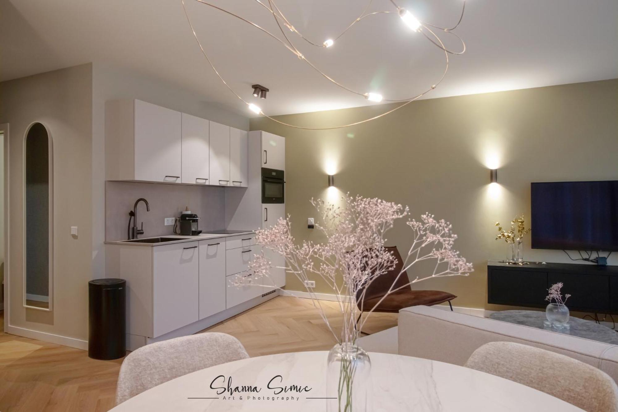 Aparthotel Boutique By Urban Home Stay Alkmaar Bagian luar foto